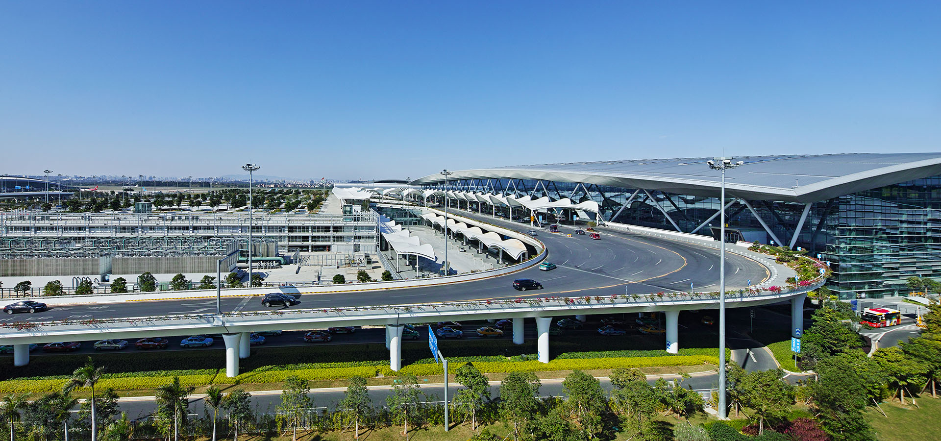 广州白云国际机场扩建工程二号航站楼及配套设施